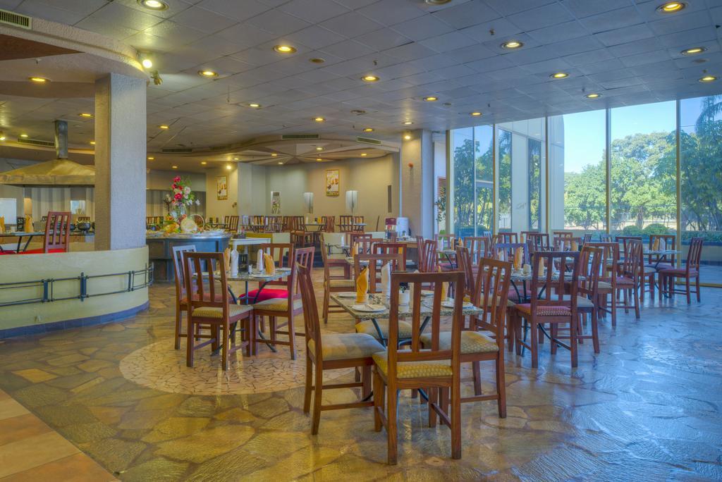 Rainbow Towers Hotel & Conference Centre ฮาราเร ภายนอก รูปภาพ